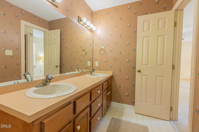 1956 Wilton Circle, Raleigh, NC 27615