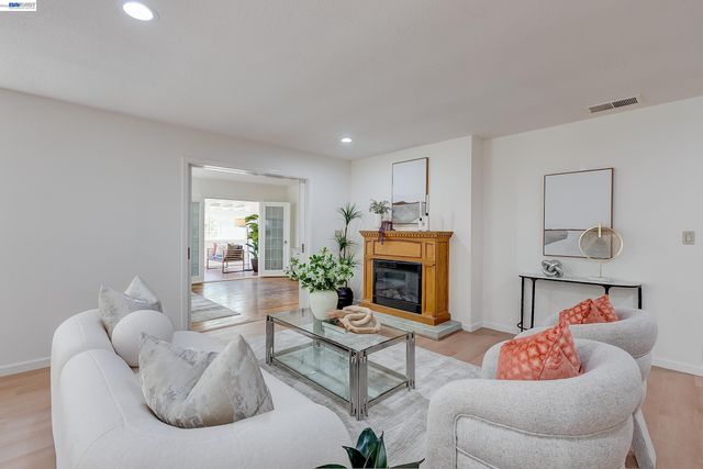 4167 Sunflower Ct., Union City, CA 94587