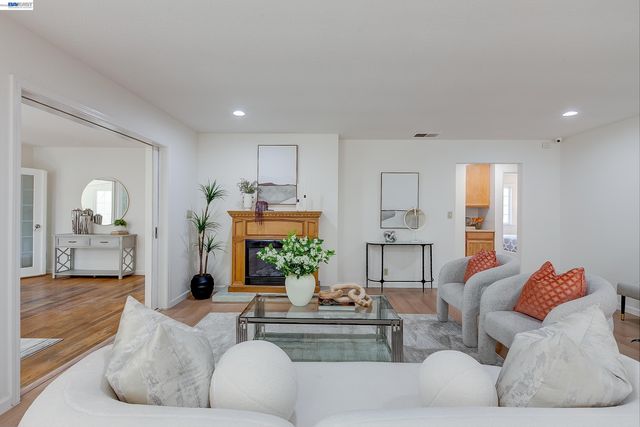 4167 Sunflower Ct., Union City, CA 94587