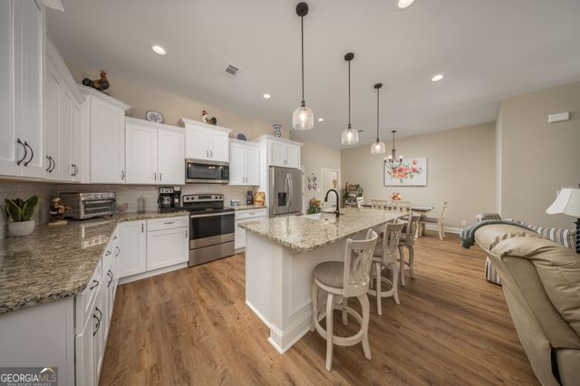 492 Nandina Court, Warner Robins, GA 31088