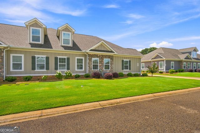 492 Nandina Court, Warner Robins, GA 31088