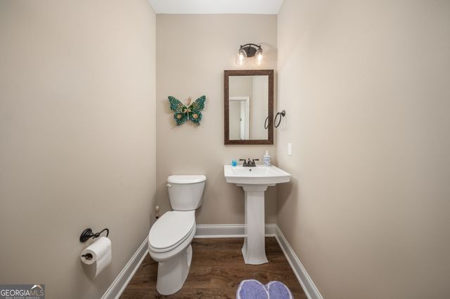 492 Nandina Court, Warner Robins, GA 31088