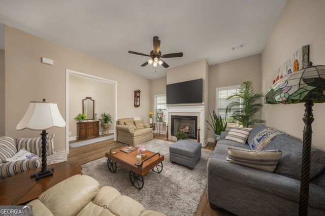 492 Nandina Court, Warner Robins, GA 31088