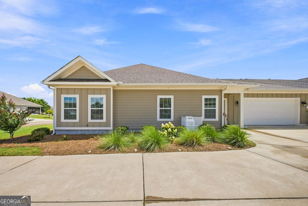 492 Nandina Court, Warner Robins, GA 31088