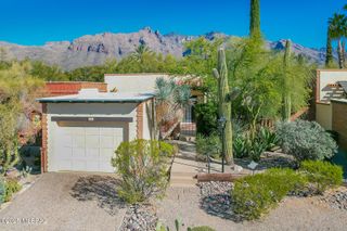 2561 E Cerrada Adelita, Tucson, AZ 85718