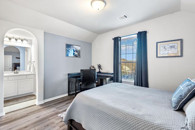 1601 Abercorn Lane, Aubrey, TX 76227