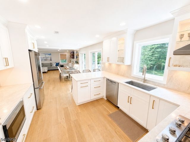 69 N Hillside Ave, Livingston Twp., NJ 07039