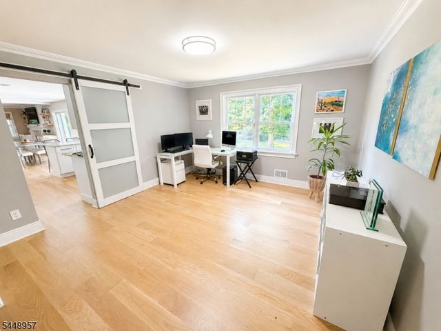 69 N Hillside Ave, Livingston Twp., NJ 07039