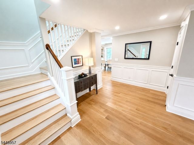 69 N Hillside Ave, Livingston Twp., NJ 07039