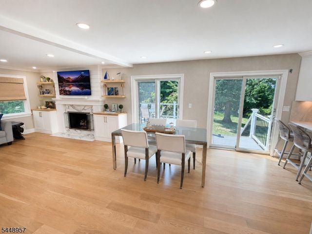 69 N Hillside Ave, Livingston Twp., NJ 07039