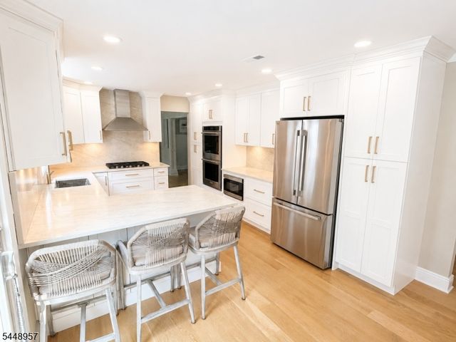 69 N Hillside Ave, Livingston Twp., NJ 07039