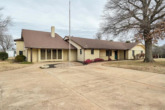 1839 E Pleasantview Lane, Mustang, OK 73064