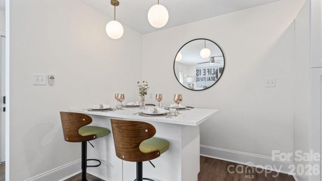 914 Crestmere Street, Charlotte, NC 28208