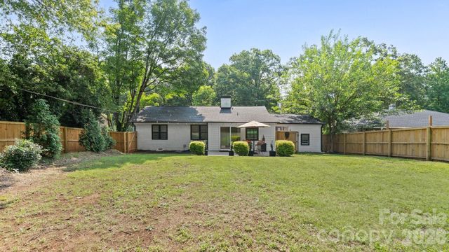 914 Crestmere Street, Charlotte, NC 28208