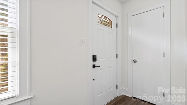 914 Crestmere Street, Charlotte, NC 28208