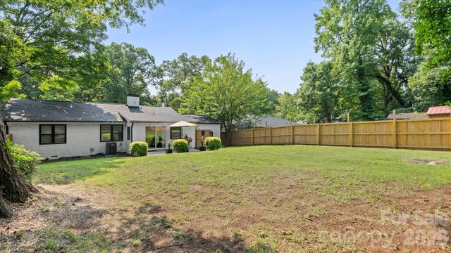 914 Crestmere Street, Charlotte, NC 28208