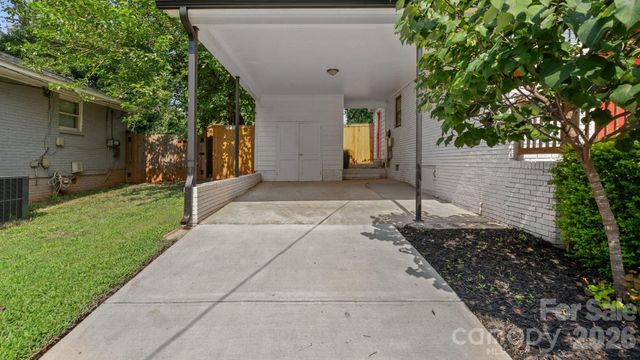 914 Crestmere Street, Charlotte, NC 28208