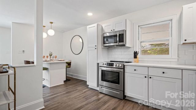 914 Crestmere Street, Charlotte, NC 28208