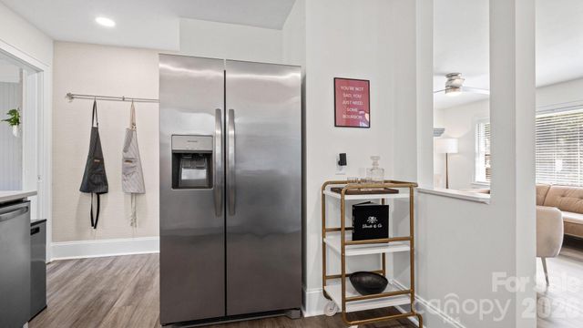 914 Crestmere Street, Charlotte, NC 28208