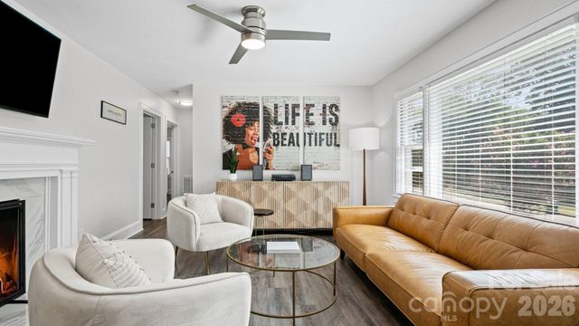 914 Crestmere Street, Charlotte, NC 28208