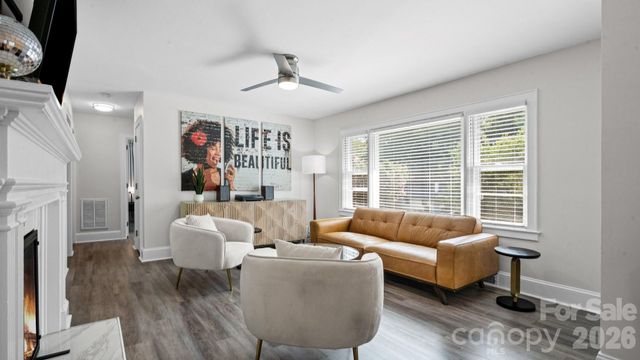 914 Crestmere Street, Charlotte, NC 28208