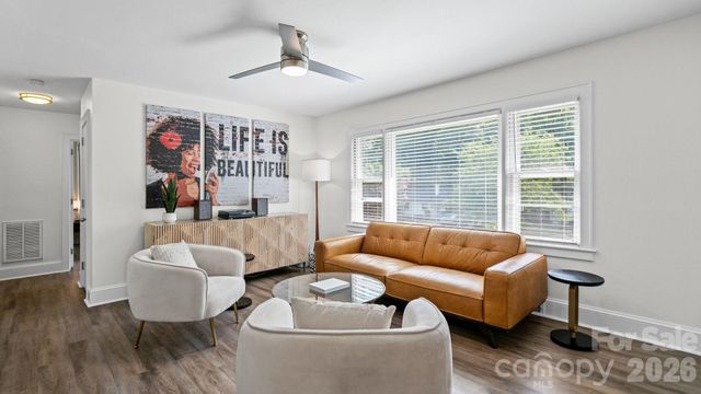 914 Crestmere Street, Charlotte, NC 28208