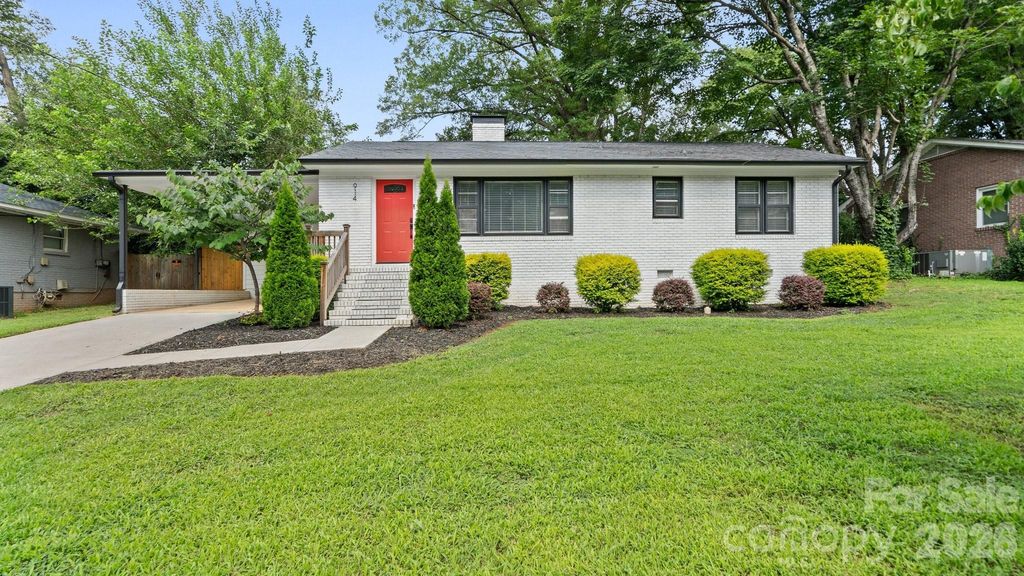 914 Crestmere Street, Charlotte, NC 28208