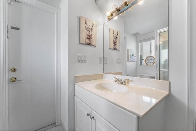 140 Bellezza Terrace, Royal Palm Beach, FL 33411