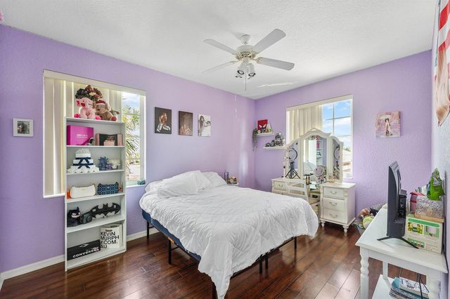 140 Bellezza Terrace, Royal Palm Beach, FL 33411