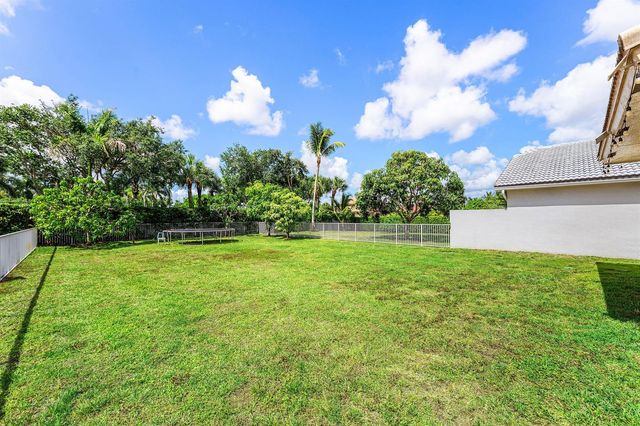 140 Bellezza Terrace, Royal Palm Beach, FL 33411