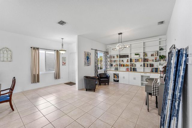 140 Bellezza Terrace, Royal Palm Beach, FL 33411