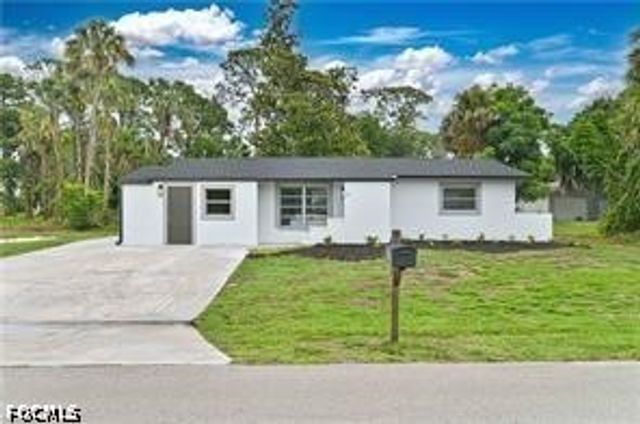 26 Maple AVE N, Lehigh Acres, FL 33936