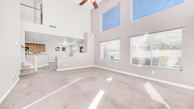 1072 W WINDHAVEN Avenue, Gilbert, AZ 85233