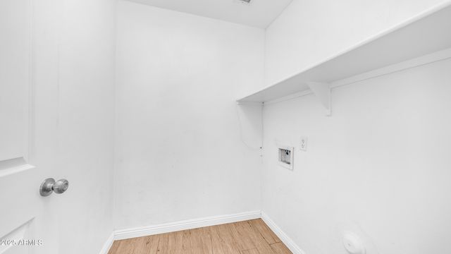 1072 W WINDHAVEN Avenue, Gilbert, AZ 85233