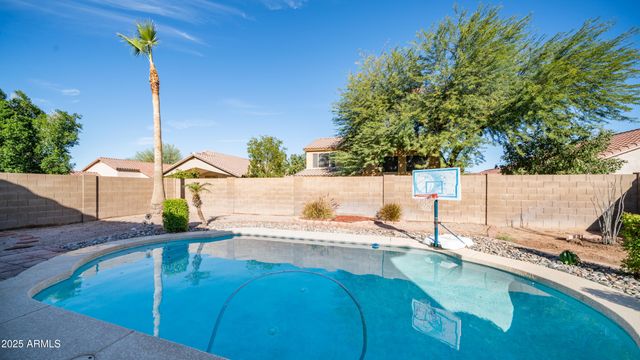 1072 W WINDHAVEN Avenue, Gilbert, AZ 85233