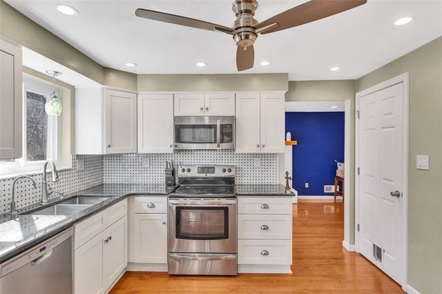 308 Mcintyre Rd, Ross Twp, PA 15237