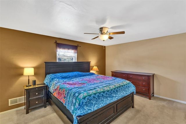 308 Mcintyre Rd, Ross Twp, PA 15237