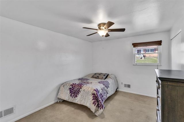 308 Mcintyre Rd, Ross Twp, PA 15237