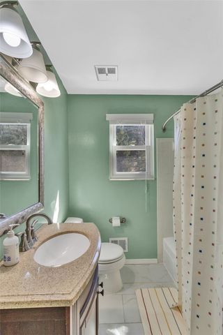 308 Mcintyre Rd, Ross Twp, PA 15237