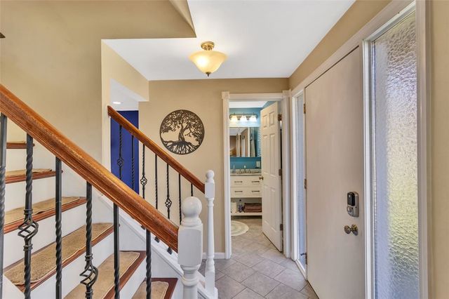 308 Mcintyre Rd, Ross Twp, PA 15237