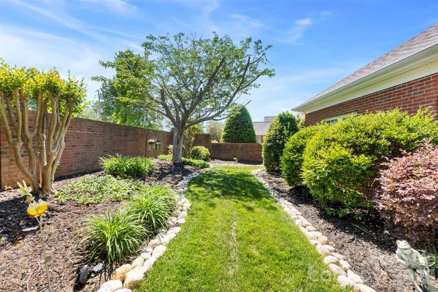 2304 Pinefield Court, Gastonia, NC 28056