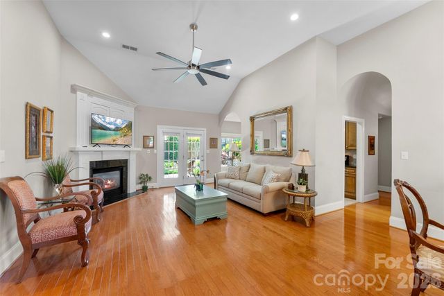 2304 Pinefield Court, Gastonia, NC 28056