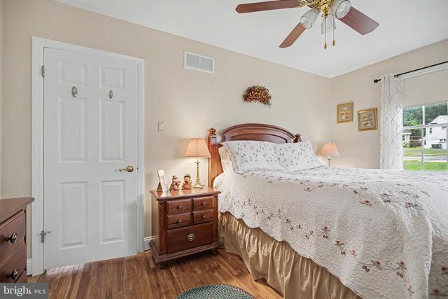 528 CHESTER AVE, Phoenixville, PA 19460