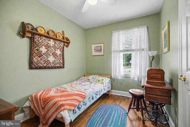 528 CHESTER AVE, Phoenixville, PA 19460