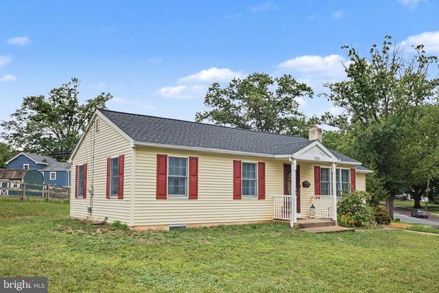528 CHESTER AVE, Phoenixville, PA 19460