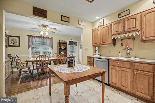 528 CHESTER AVE, Phoenixville, PA 19460