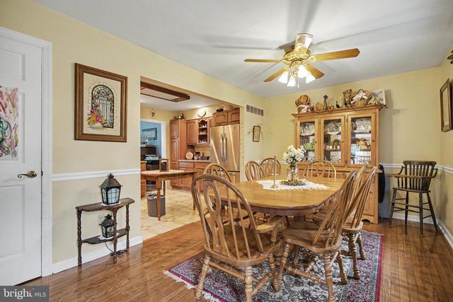 528 CHESTER AVE, Phoenixville, PA 19460
