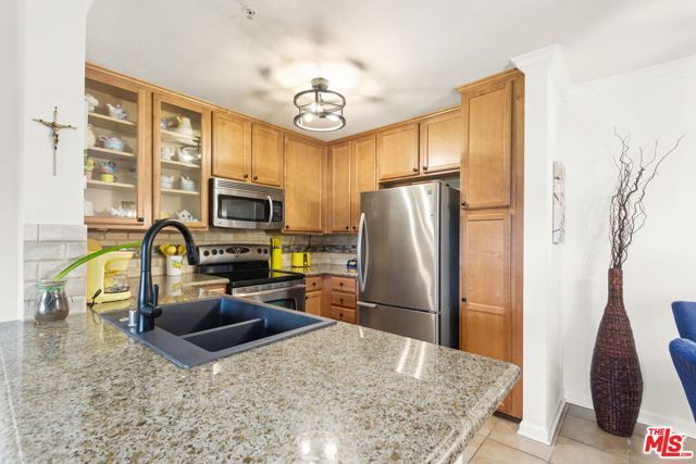 1035 La Terraza Circle 103, Corona, CA 92879
