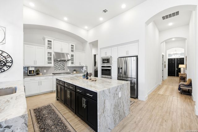 26611 Marni Pl, San Antonio, TX 78260