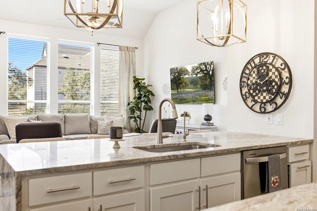 26611 Marni Pl, San Antonio, TX 78260